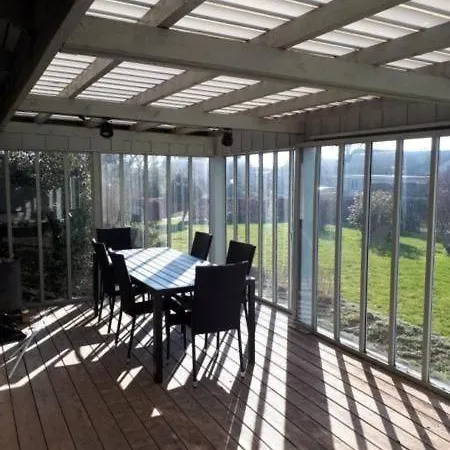 Schoenes Mit Grill, Terrasse Und Garten Feriehus