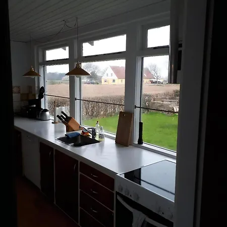 Feriehus Schoenes Mit Grill, Terrasse Und Garten